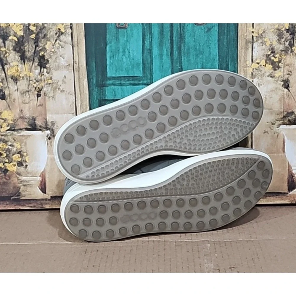 Ecco Soft 7 Runner Women's Slip On Sneaker Night Sky Size US 6  EU Size 37